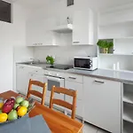 Sleepy3city 10 Lutego 23 Apartman