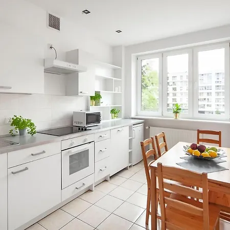 Sleepy3city 10 Lutego 23 Lägenhet