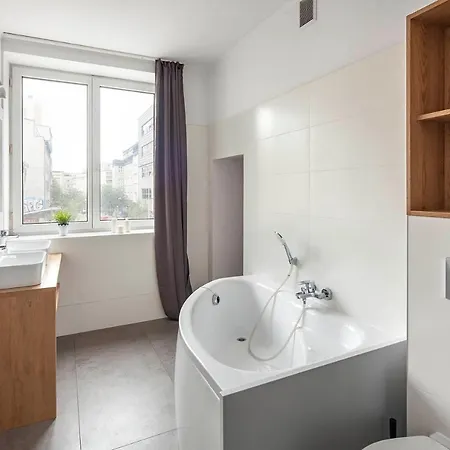 Sleepy3city 10 Lutego 23 Lägenhet *