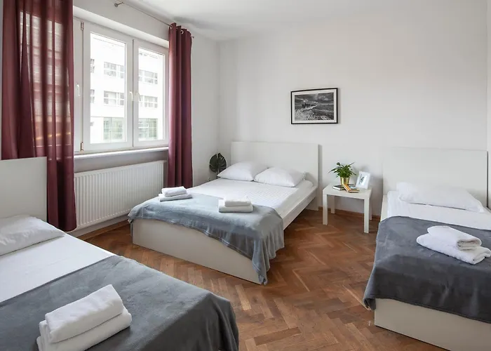 Sleepy3city 10 Lutego 23 Apartman *